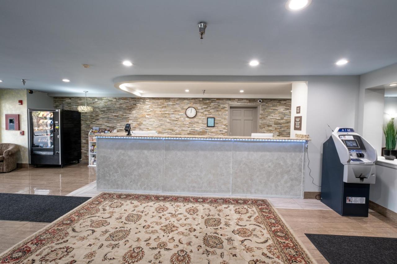 Hilltop Inn & Suites, Near Foxwoods Casino North Stonington Extérieur photo