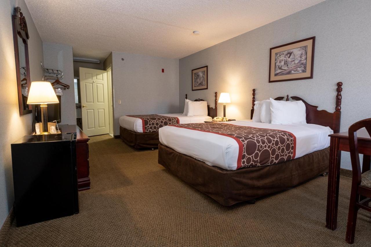 Hilltop Inn & Suites, Near Foxwoods Casino North Stonington Extérieur photo
