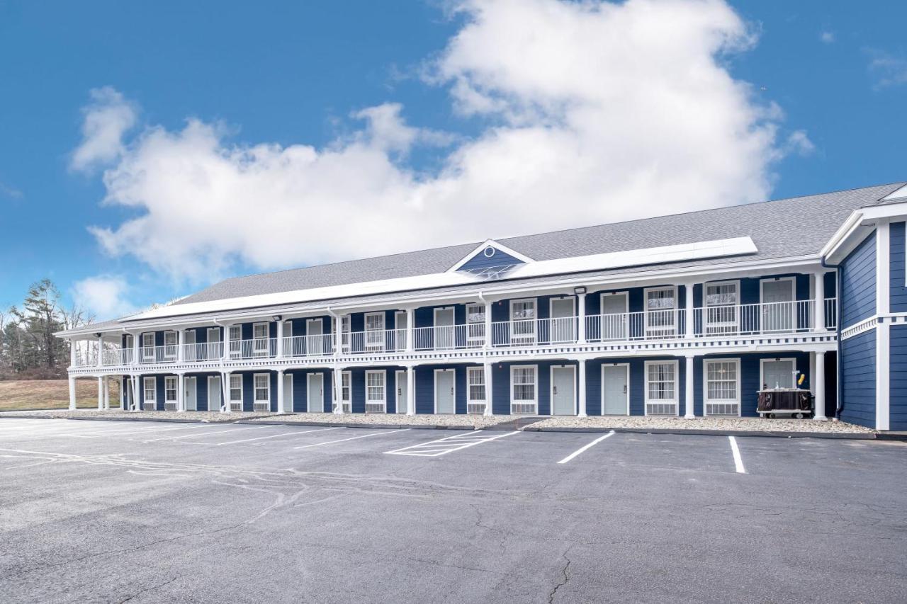 Hilltop Inn & Suites, Near Foxwoods Casino North Stonington Extérieur photo