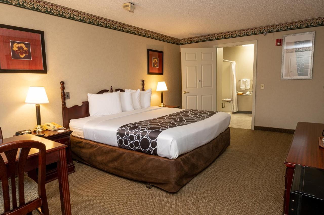 Hilltop Inn & Suites, Near Foxwoods Casino North Stonington Extérieur photo