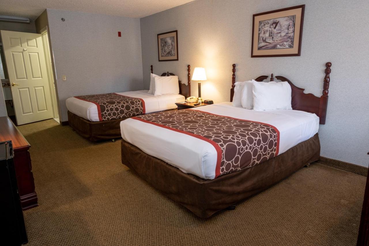Hilltop Inn & Suites, Near Foxwoods Casino North Stonington Extérieur photo