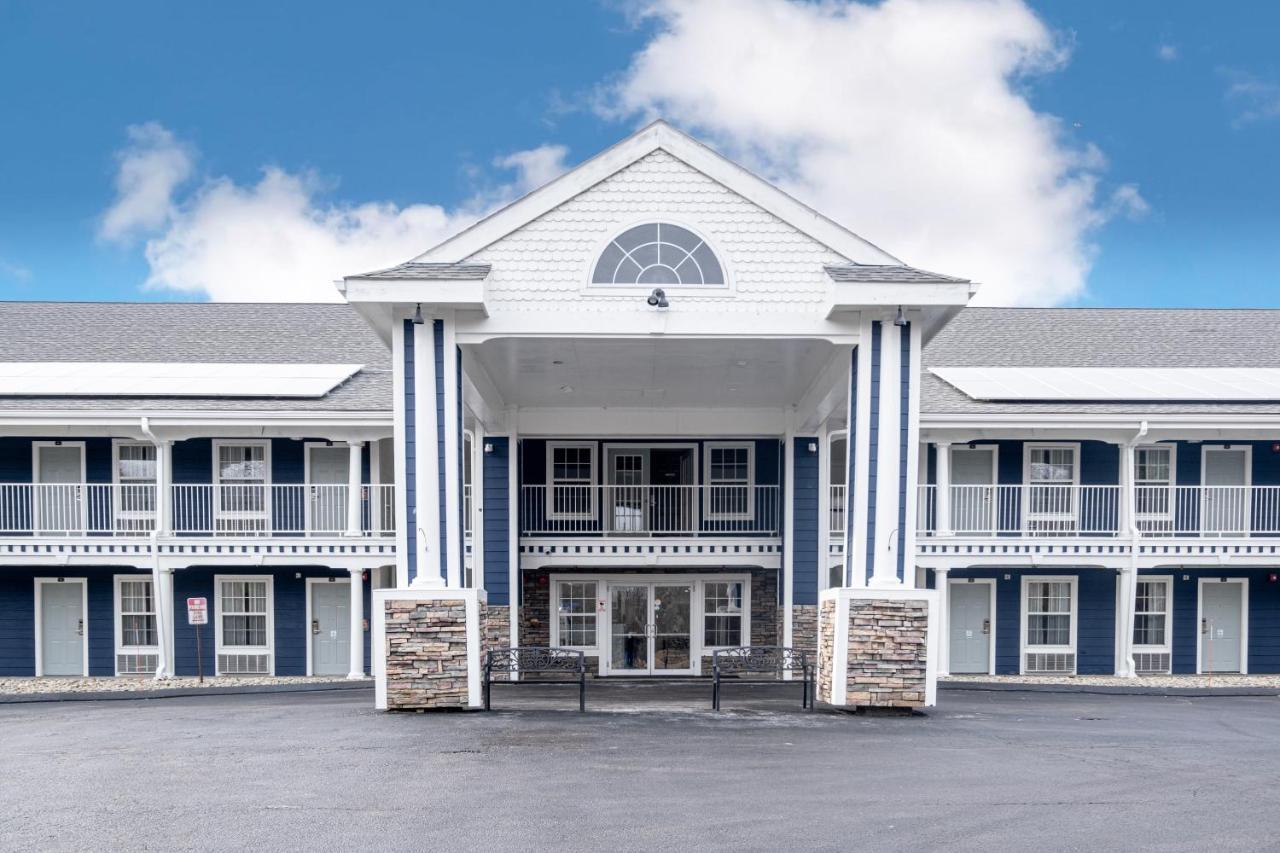 Hilltop Inn & Suites, Near Foxwoods Casino North Stonington Extérieur photo