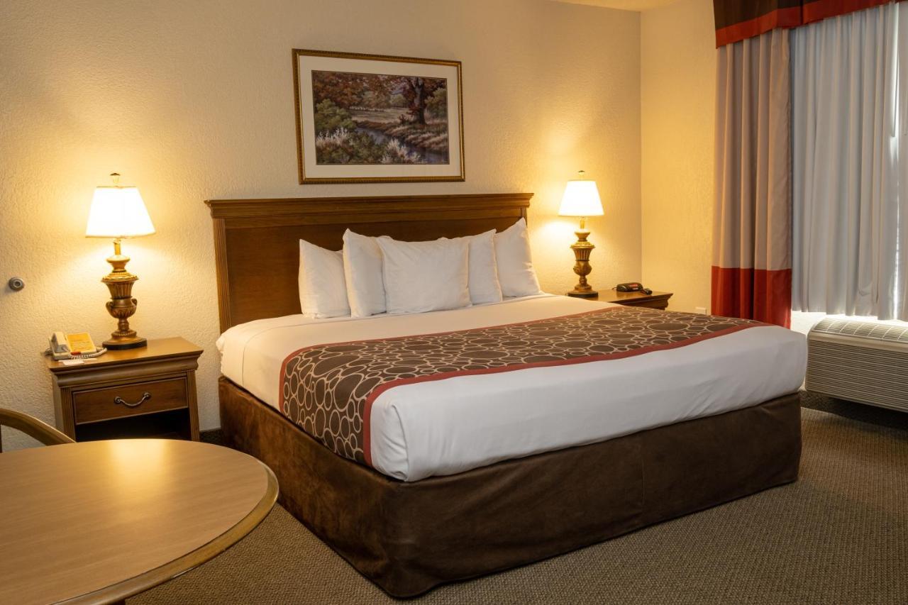 Hilltop Inn & Suites, Near Foxwoods Casino North Stonington Extérieur photo