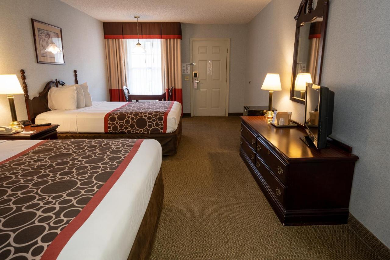 Hilltop Inn & Suites, Near Foxwoods Casino North Stonington Extérieur photo