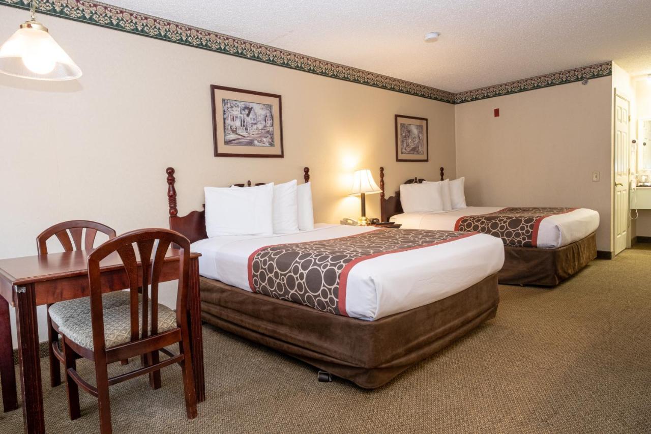 Hilltop Inn & Suites, Near Foxwoods Casino North Stonington Extérieur photo